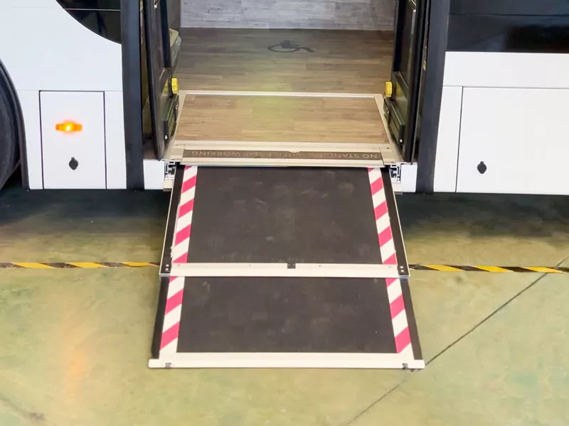 Как работает рампа для инвалидной коляски?