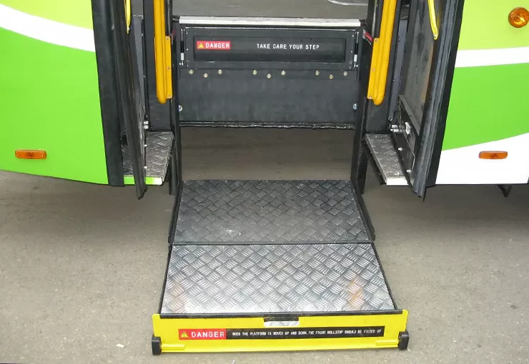 step b 1200 wheelchair lift semi automatic 3